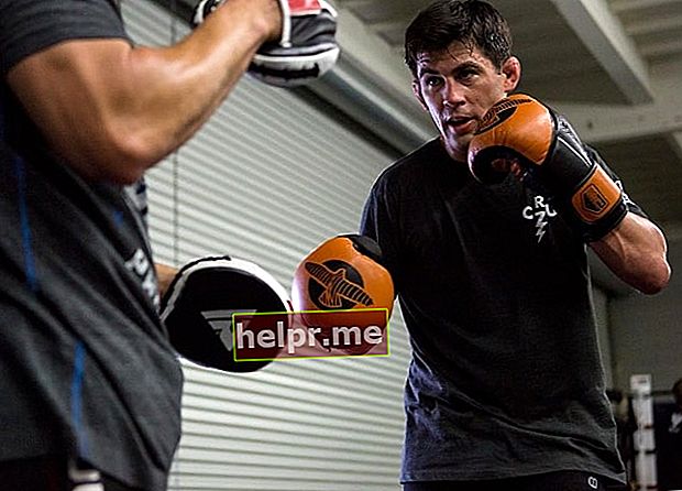 Dominick Cruz como se ve durante una sesión de boxeo en Alliance MMA Gym en junio de 2018
