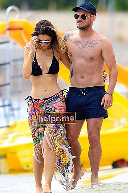 Wesley Sneijder și soția sa Yolanthe Cabau van Kasbergen în timpul vacanței la Ibiza