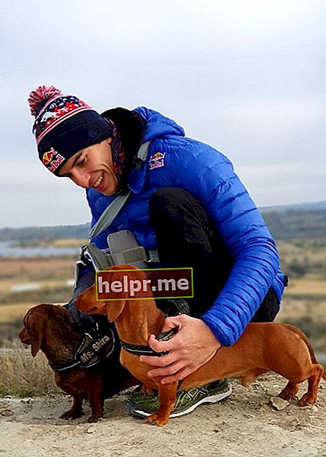 מארק מרקס עם כלביו כפי שנראה בדצמבר 2019