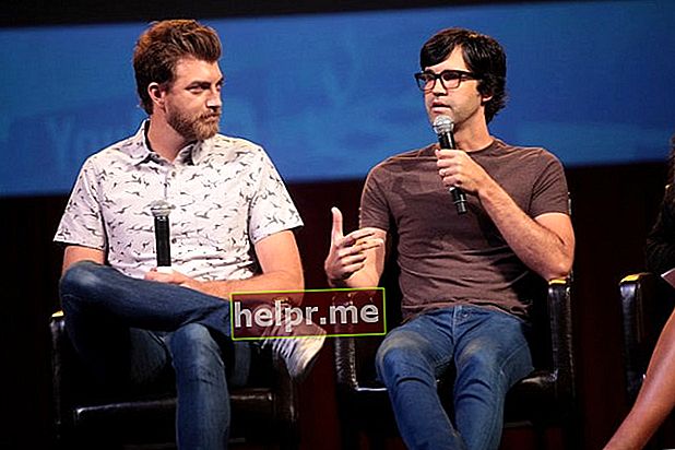 Link Neal (desno) i Rhett McLaughlin govoreći na VidConu 2014