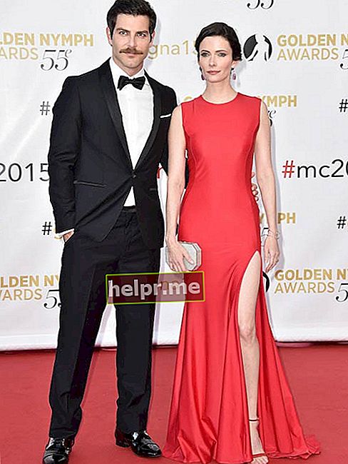 David Giuntoli sa zaručnicom Elizabeth Tulloch na završnoj svečanosti 55. Televizijskog festivala Monte Carlo u Monacu u lipnju 2015.