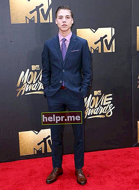 מתיו אספינוזה בטקס פרסי MTV לשנת 2016