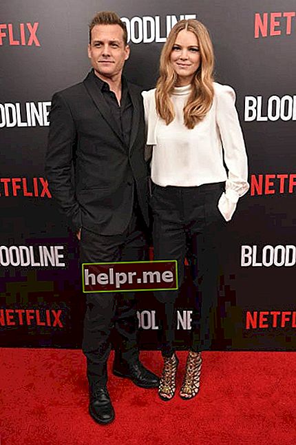Gabriel Macht și Jacinda Barrett la premiera Bloodline în martie 2015