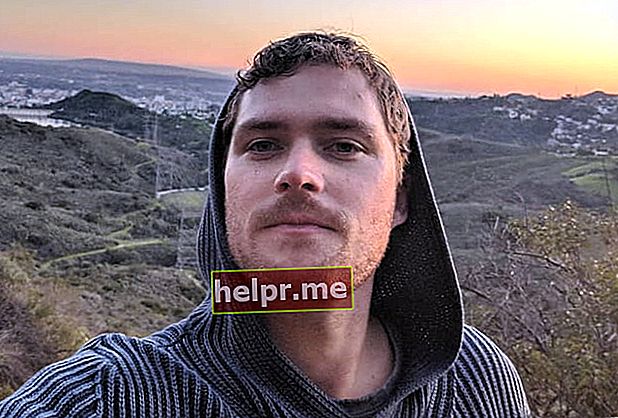 Finn Jones in een Instagram-selfie zoals te zien in februari 2019