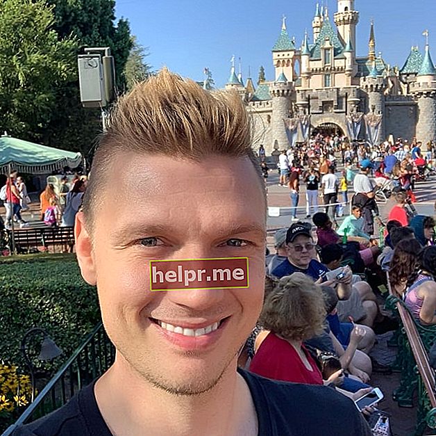 Nick Carter en una selfie en Disneyland en octubre de 2018
