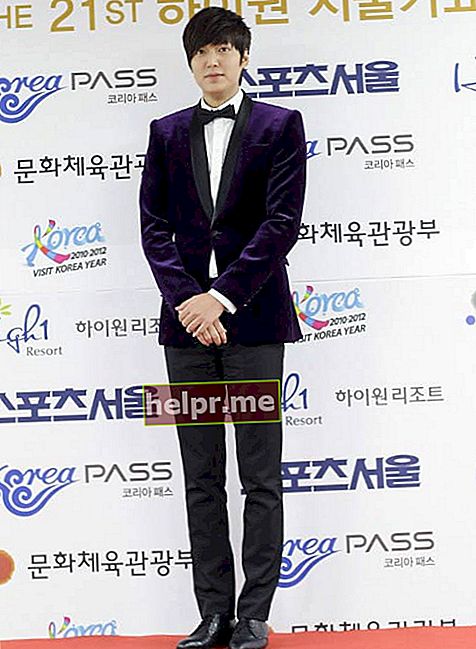 Lee Min-ho en los 21st High1 Seoul Music Awards en enero de 2012