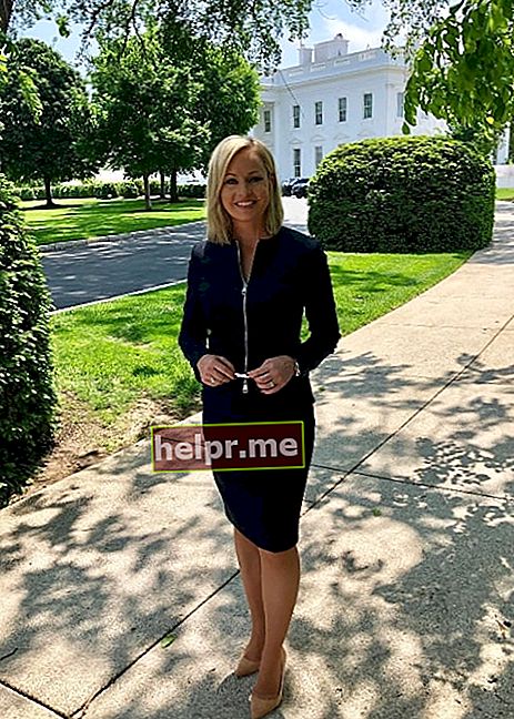Sandra Smith vista enquanto posava para uma foto na Casa Branca em maio de 2019