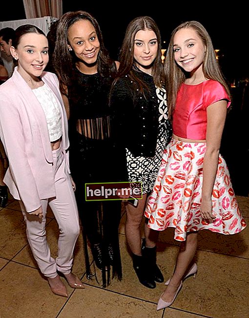 Kendall Vertes, Nia Sioux Frazier, Kalani Hilliker și Maddie Ziegler la evenimentul de lansare a campaniei de primăvară Miss Me și Cosmopolitan din februarie 2016