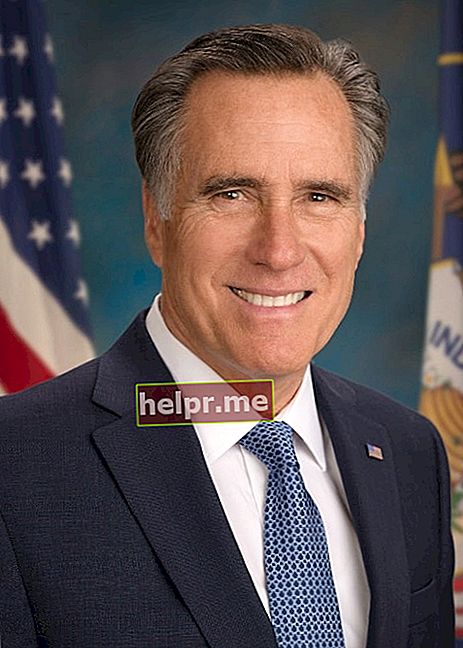 Mitt Romney como se ve en su retrato oficial del Senado de los Estados Unidos en enero de 2019