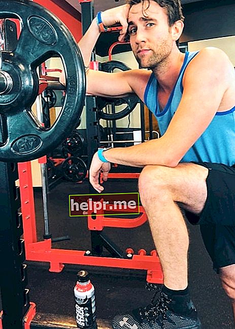 Matthew Lewis entrenando para deshacerse del peso de las fiestas en enero de 2018