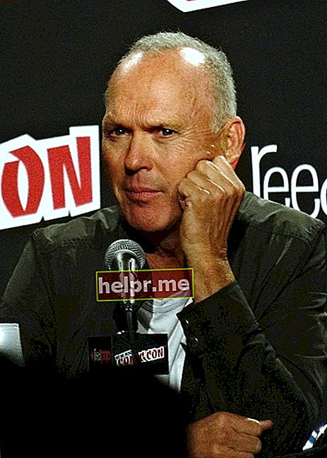 Michael Keaton la New York Comic-Con în octombrie 2014