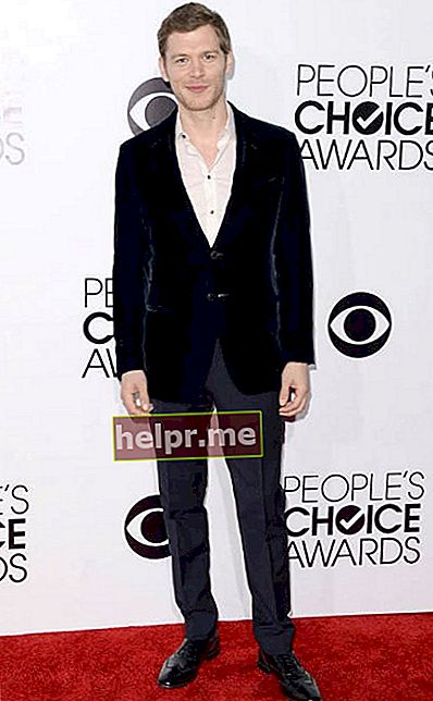 Joseph Morgan en los People's Choice Awards en enero de 2014
