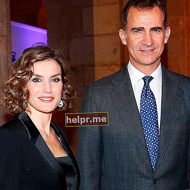 El Rey con su esposa, la Reina Letizia de España, visto el 24 de noviembre de 2015
