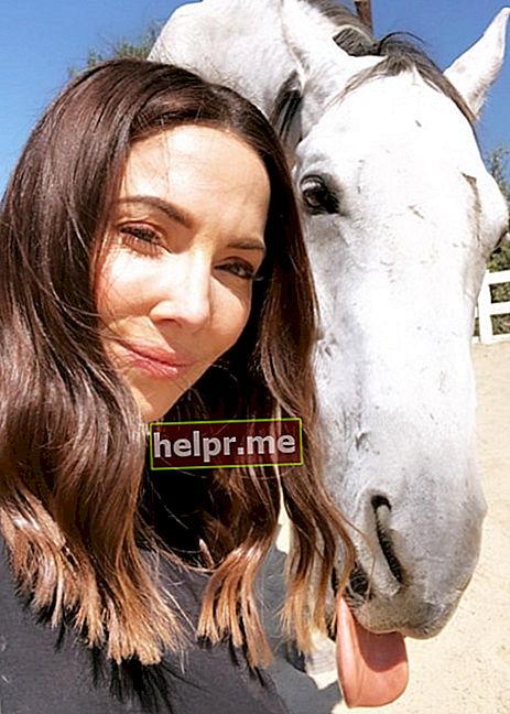 Whitney Cummings en una selfie amb el cavall anomenat 'King' l'octubre de 2018