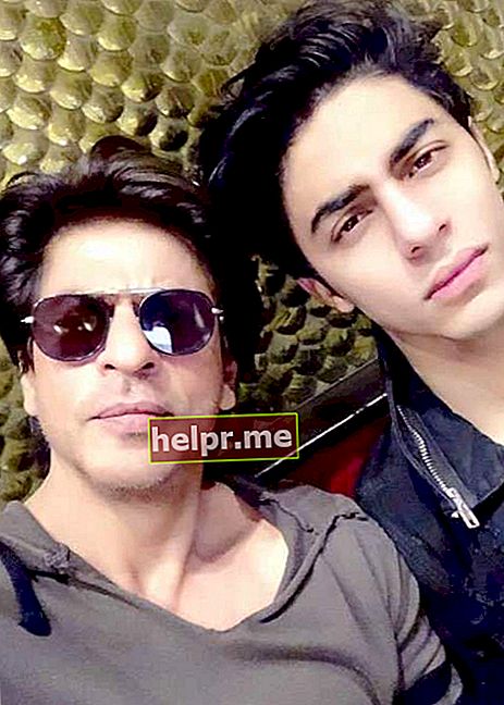 Aryan Khan și Shah Rukh Khan într-un selfie pe Instagram, așa cum s-a văzut în ianuarie 2018