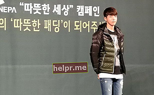 نام جو هيوك خلال حدث كما شوهد في سبتمبر 2015