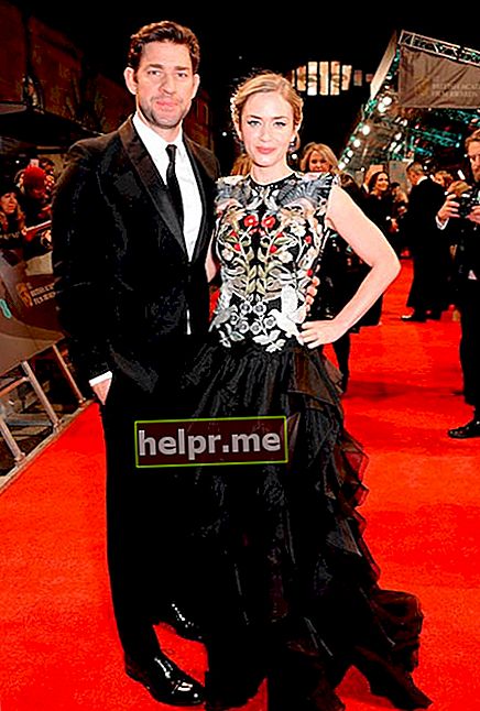 John Krasinski con su esposa Emily Blunt en los EE British Academy Film Awards (BAFTA) 2017