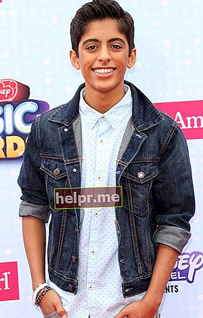 Karan Brar en los Radio Disney Music Awards 2015