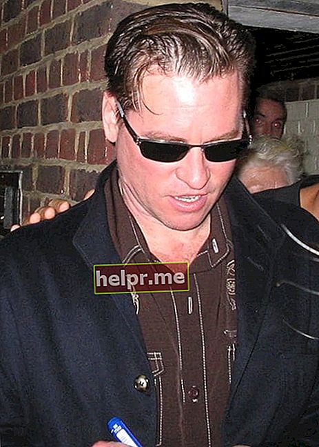 Val Kilmer visto en julio de 2005