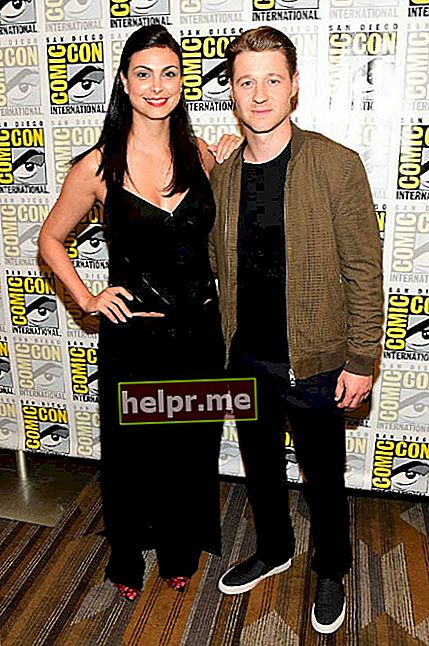 Ben McKenzie y Morena Baccarin durante Comic-Con International en julio de 2016