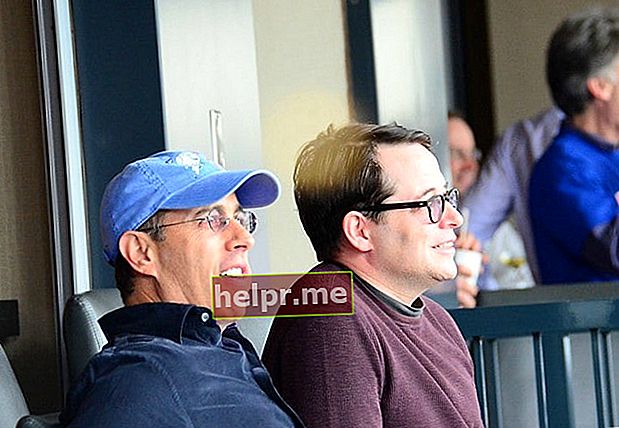 Matthew Broderick (dreapta) și Jerry Seinfeld, așa cum se vede în septembrie 2012