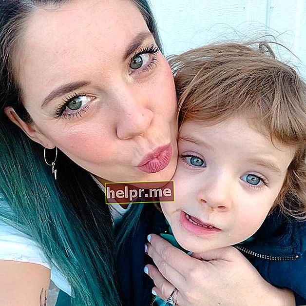Hannah Williams cu fiul ei Wyatt în februarie 2019