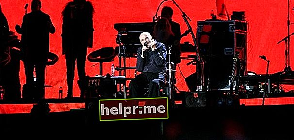 Phil Collins este văzut în timp ce cânta la Hyde Park, Londra, la 30 iunie 2017