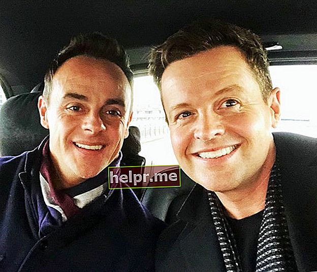 Declan Donnelly (dreapta) și Anthony McPartlin într-un selfie în ianuarie 2019
