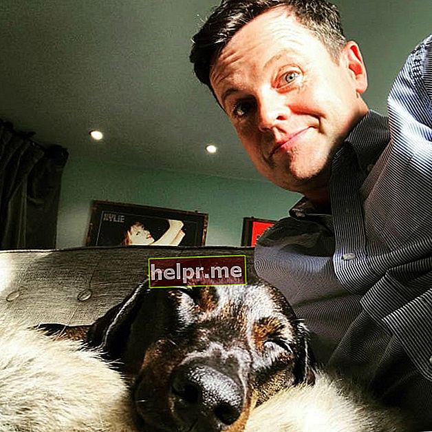 Declan Donnelly într-un selfie cu câinele său, așa cum s-a văzut în mai 2018