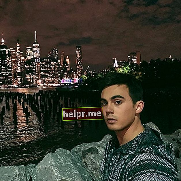 Tyler Alvarez este văzut într-un selfie realizat în New York, New York, în iunie 2020