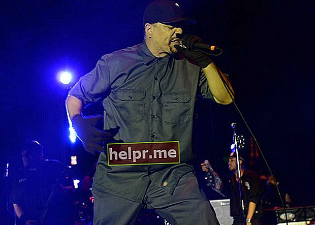 Ice-T actuando en los Gibson Brands AP Music Awards en julio de 2014 en Ohio