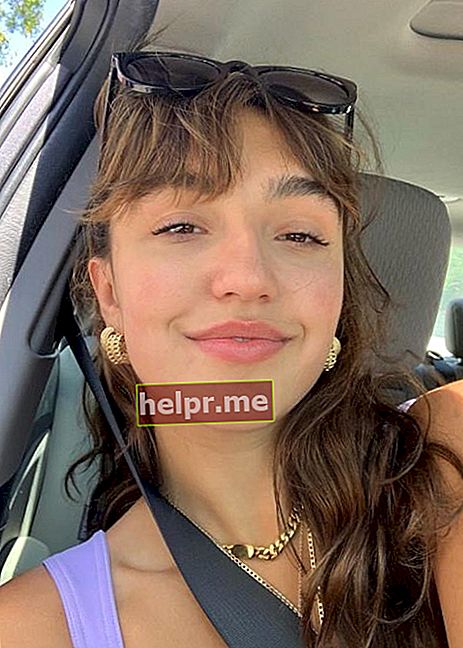 Savannah Latimer într-un selfie așa cum s-a văzut în mai 2019
