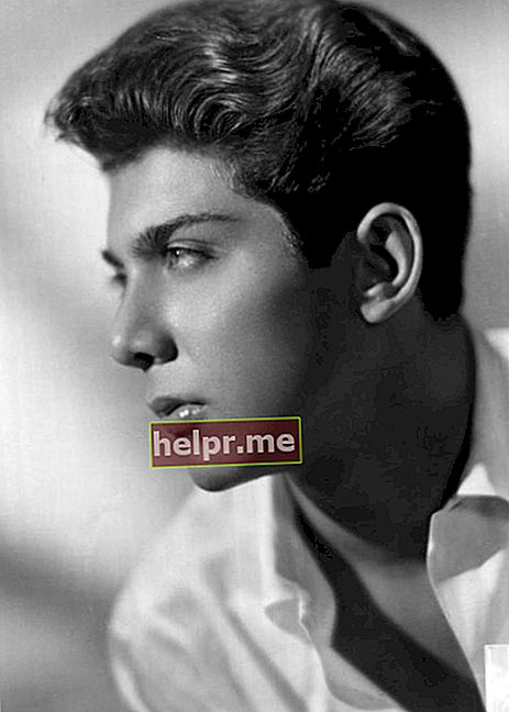 Paul Anka, așa cum se vede într-o imagine publicitară alb-negru din 1961
