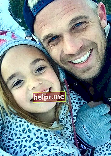 Cam Gigandet într-un selfie cu fiica sa Everleigh la prima ei aventură de schi în ianuarie 2016