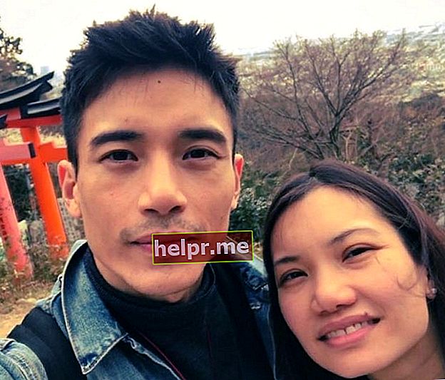 Manny Jacinto într-un selfie alături de sora sa în martie 2017