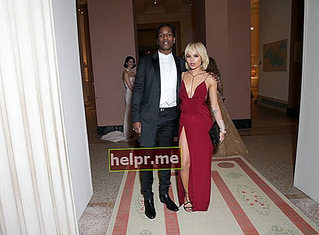 ASAP Rocky con su novia Zoe Kravitz en el evento de gala MET 2015