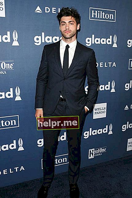 Matthew Daddario la cea de-a 27-a ediție a premiilor media GLAAD din aprilie 2016