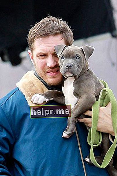 Tom Hardy cu câinele Max