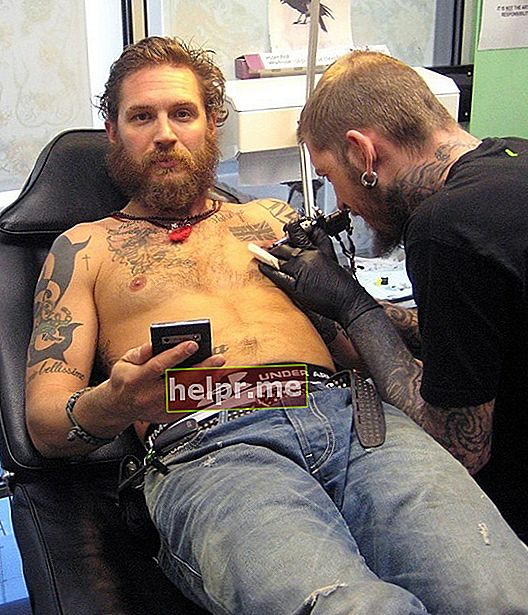 Tom Hardy a tatuat corpul