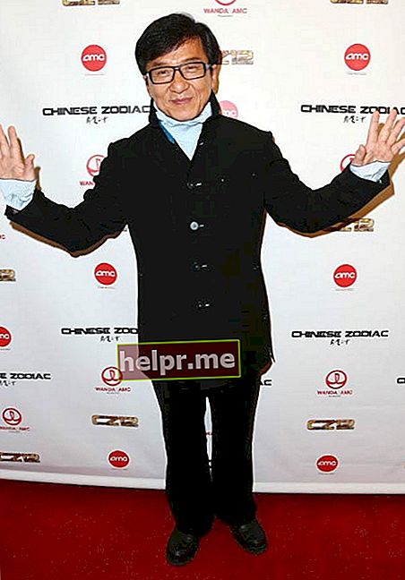 Jackie Chan la premiera filmului Chinese Zodiac în Century City în octombrie 2013