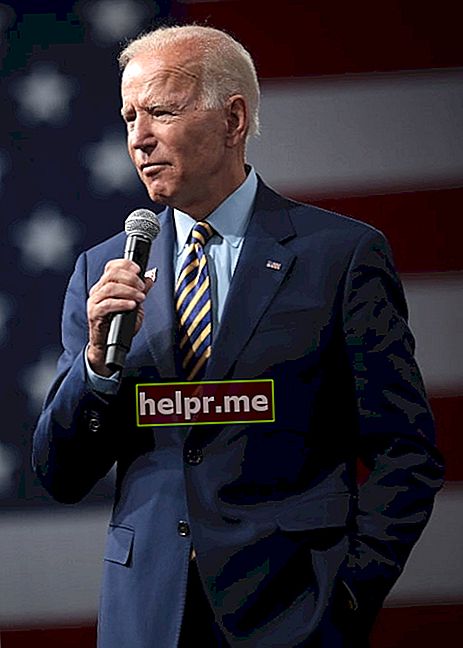Joe Biden vorbește cu participanții la Forumul prezidențial Gun Sense găzduit de Everytown for Gun Safety and Moms Demand Action la Iowa Events Center din Des Moines, Iowa în august 2019