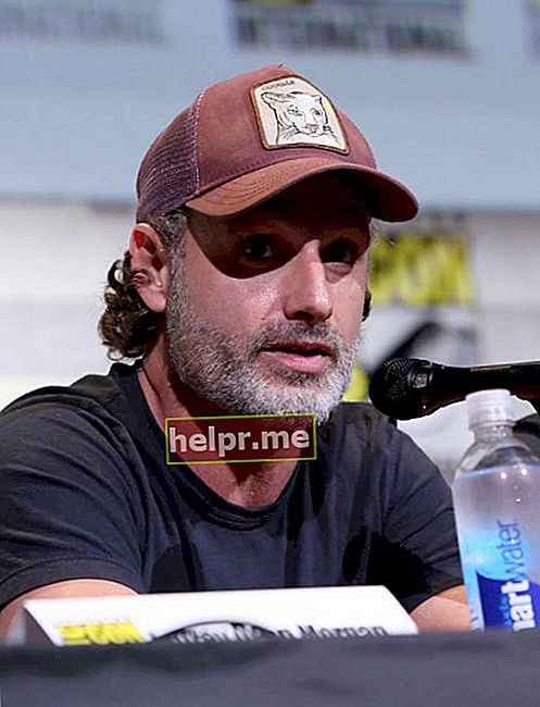 Andrew Lincoln na tribini 'The Walking Dead' tijekom Comic-Con International-a u srpnju 2016