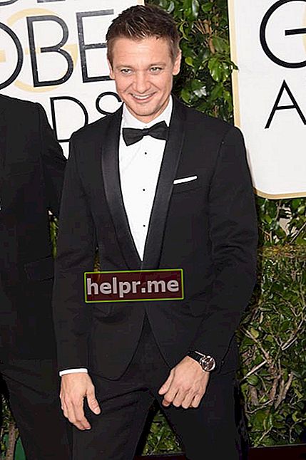 Jeremy Renner en los Globos de Oro 2015