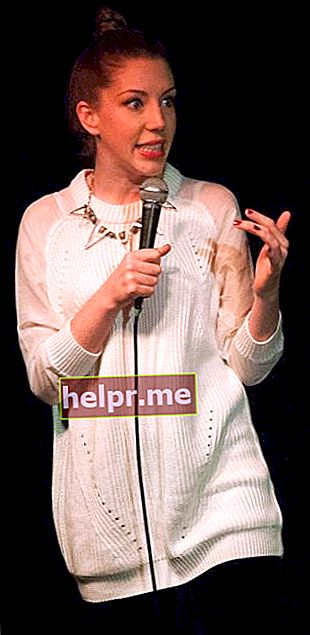 La comediante y actriz canadiense Katherine Ryan como se vio en 2013