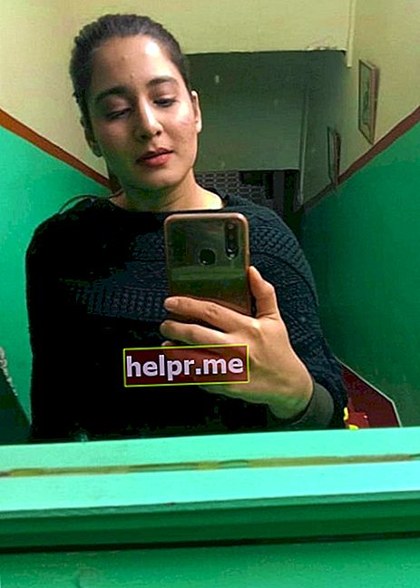Aditi Rathore tal com es veu en una selfie feta el gener del 2020