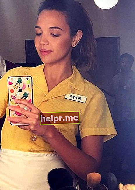 Georgie Flores i en selfie som ses i oktober 2016