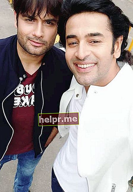 Vivian Dsena con Shashank Vyas en una selfie