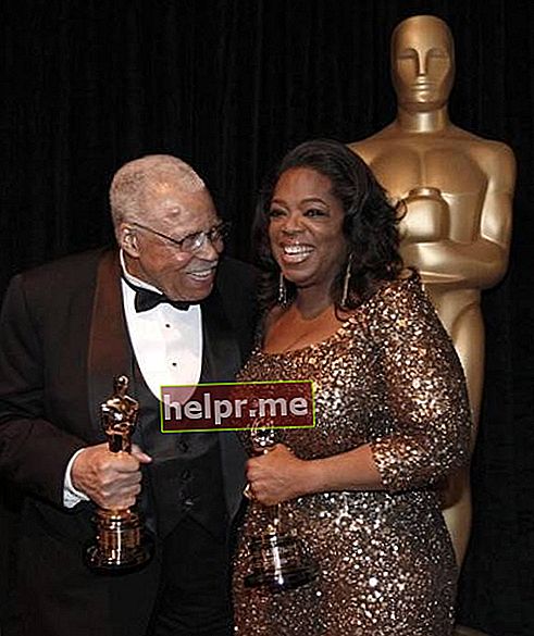Oprah Winfrey ganando premio